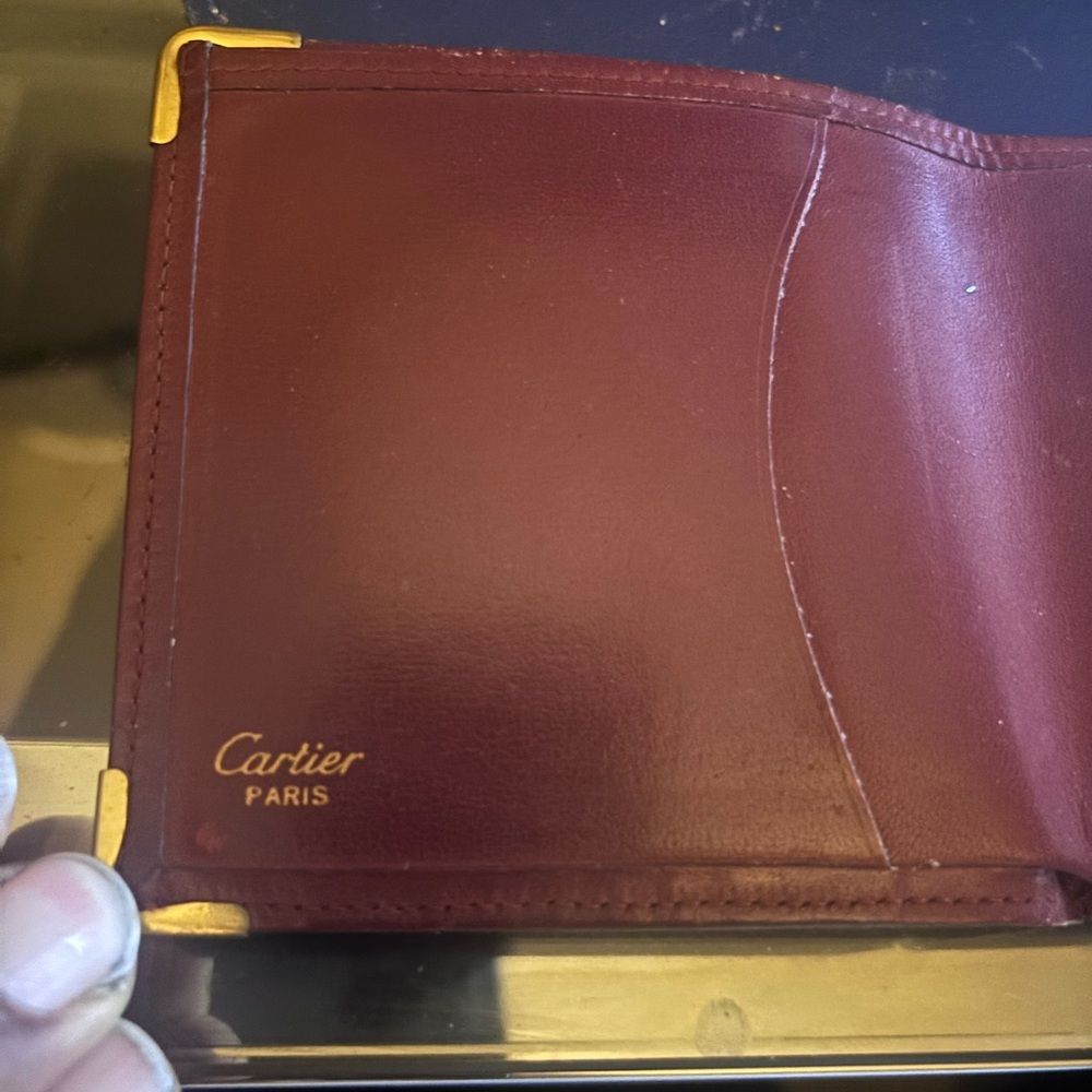Must de Cartier Bordeaux Bifold Wallet – A Collector’s Statement - Picture 3 of 7